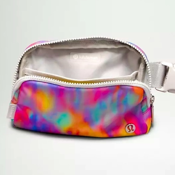 🎉hp! NWT SOLDOUT SUMMER EDITION LULULEMON EVERYWHERE BELT BAG 1L TIE DYE NEON - Picture 2 of 10